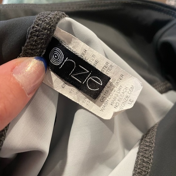 CLOSING SALE! Onzie Gray and Yellow Leggings S/M - Picture 6 of 7